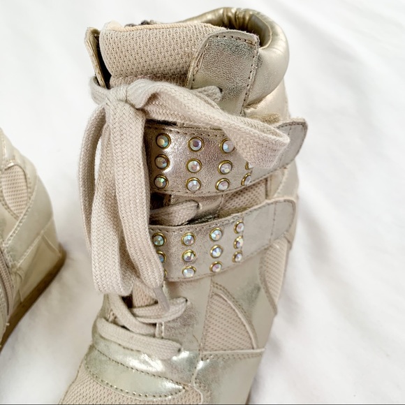 Steve Madden gold wedge sparkly sneaker - Picture 6 of 14